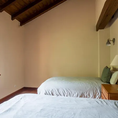 Casa Roble Guemes